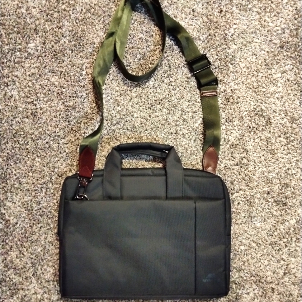 Rivacase Full Size Laptop Case Bag